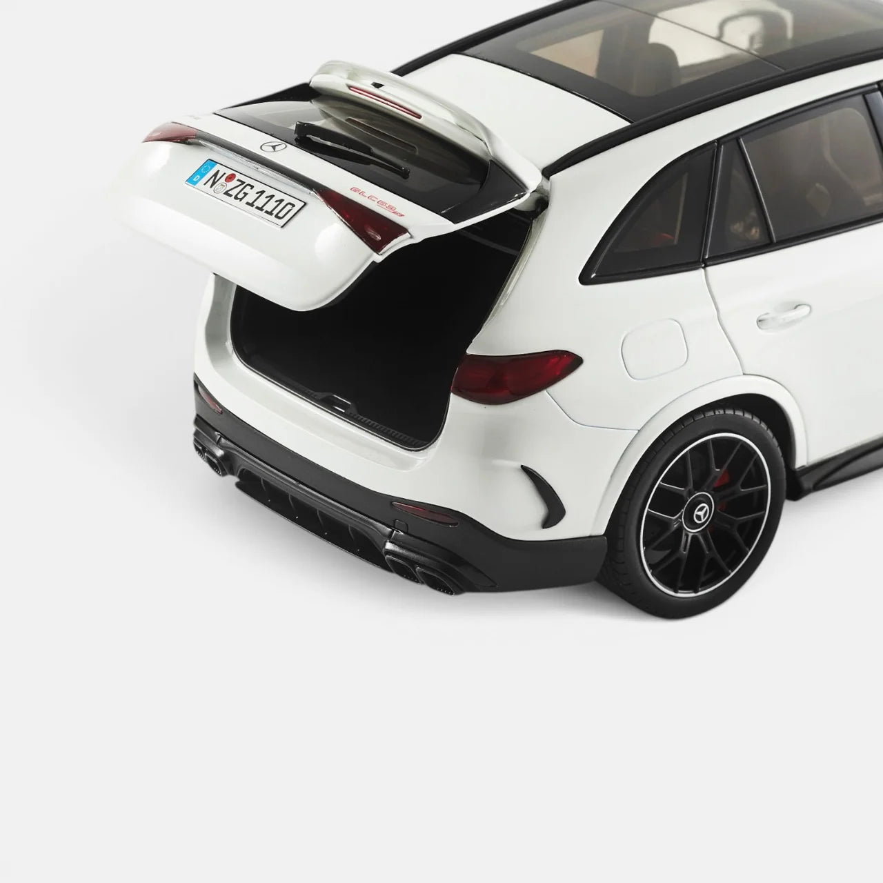 NZG 2021 Mercedes Benz GLC 63 AMG (X253) Opalith White 1:18