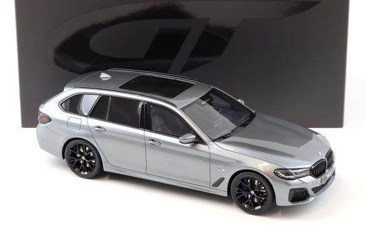 GT Spirit 2023 BMW 530E (G60) Xdrive M Sport Touring Wagon Grey Metallic 1:18