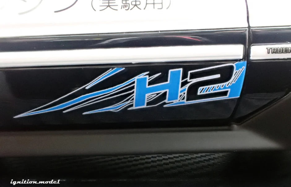 Ignition-Model Toyota Sprinter Trueno 3dr (AE86) H2 White & Black 1:18