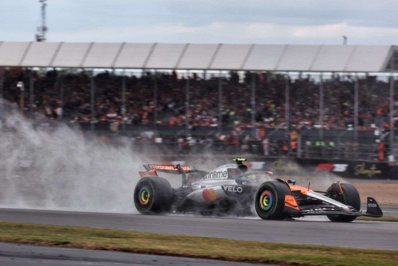 Minichamps Mclaren F1 Team MCL39 Orange L. Norris Winner British GP 2025 1:18