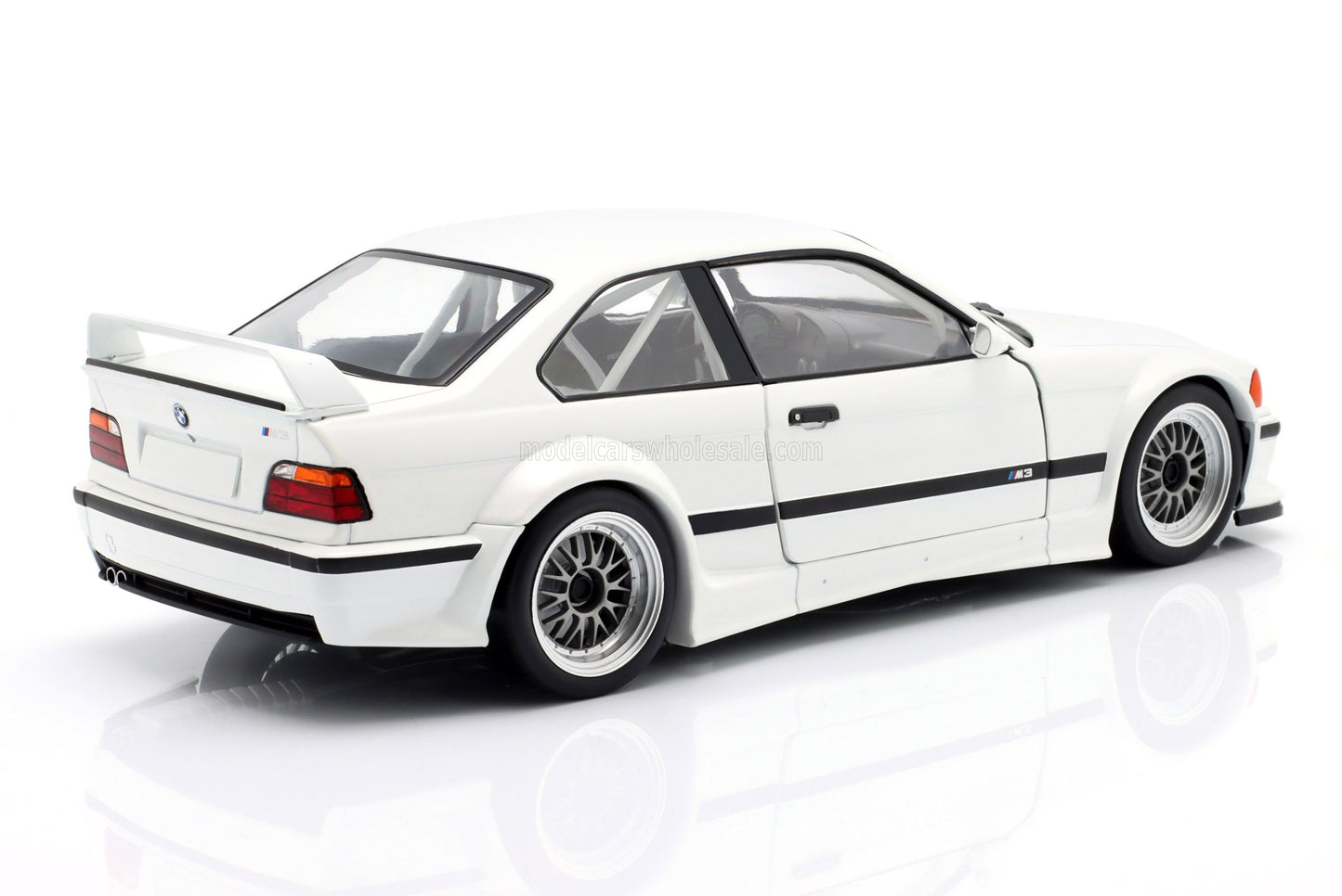 Werk83 1993 BMW M3 E36 GTR Plain Body Version White 1:18