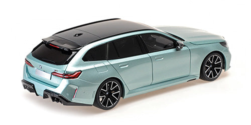 Minichamps 2024 BMW M5 Touring Wagon (G99) Green Metallic 1:18