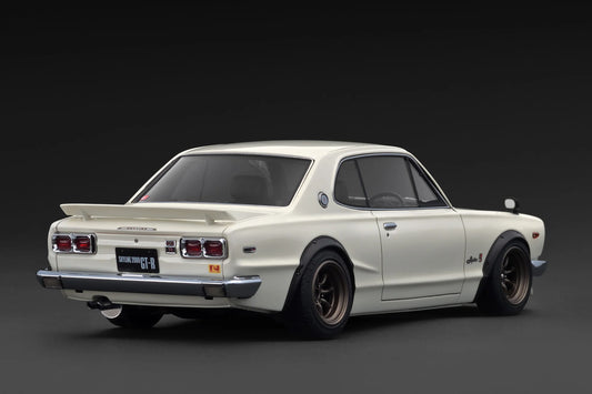 Ignition-Model Nissan Skyline 2000 GT-R (KPGC10) White Ivory 1:18