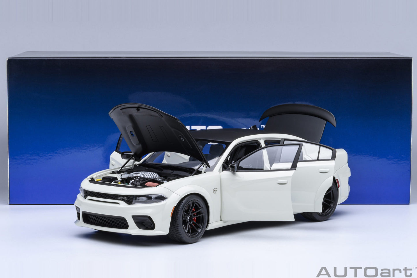AUTOart Dodge Charger SRT Hellcat Redeye Jailbreak Knuckle White 1:18