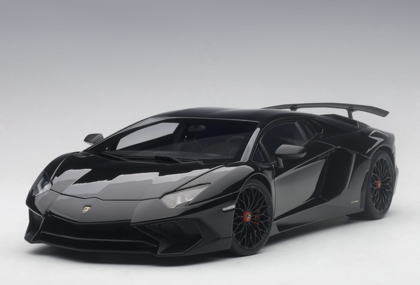 AUTOart 2015 Lamborghini Aventador LP750-4 SV Nero Aldebaran (Gloss Black) 1:18