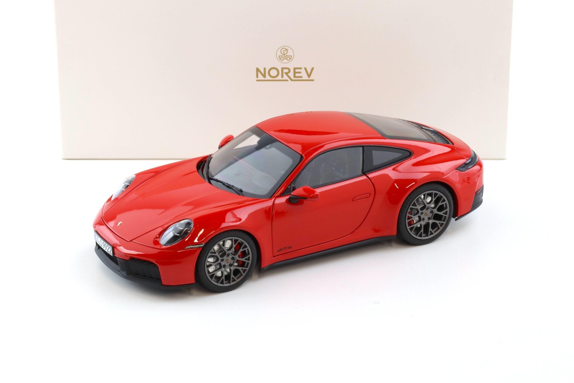 Norev 2025 Porsche 911 992.2 Carrera 4 GTS Guards Red 1:18 – STM