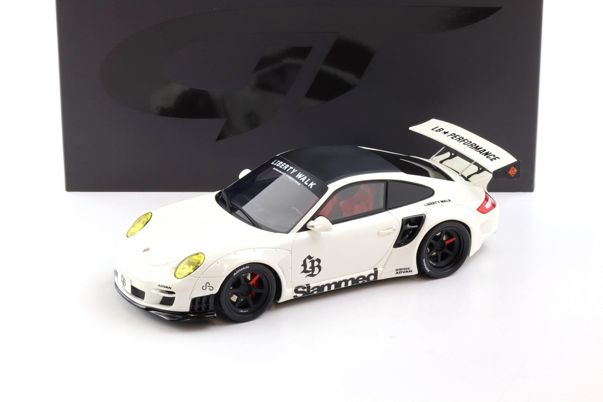 GTスピリット ポルシェ911 ターボS 1/18ホワイト GT Spirit 2024 Porsche 911 997 Turbo LB Works White 1:18 – STM Diecast