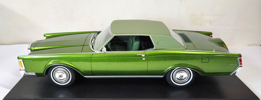 Cult-Scale 1971 Lincoln Continental Mark III 2-Tone Green 1:18