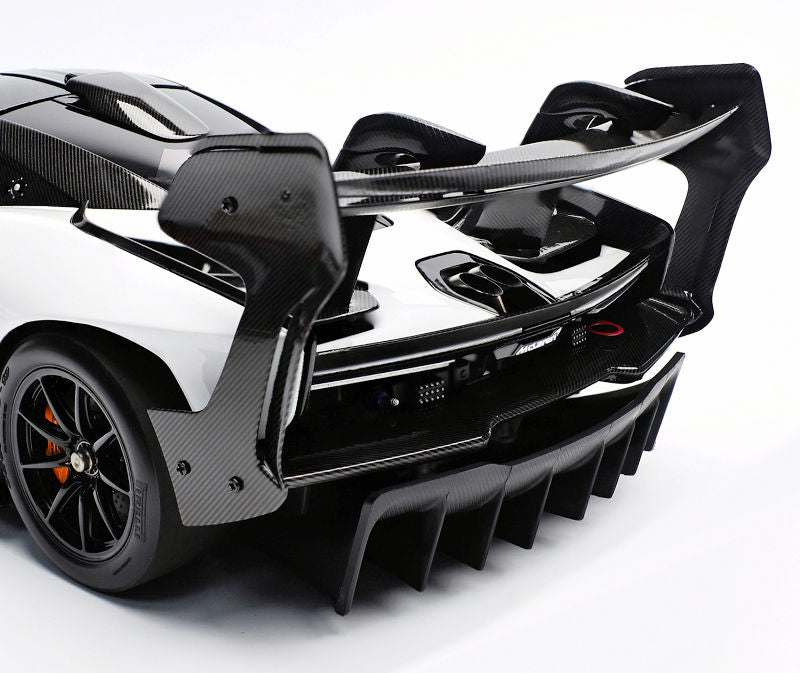 LCD Mclaren Senna GTR White 1:18