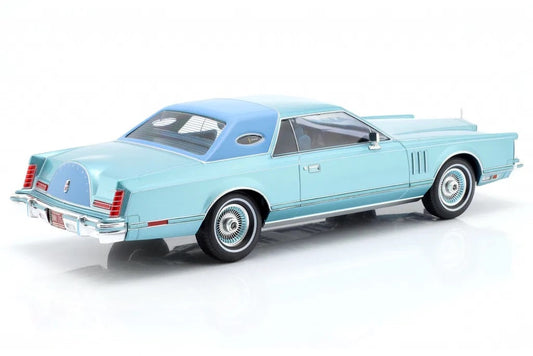 MCG 1978 Lincoln Continental Mark V Light Blue Metallic 1:18 *Defect*