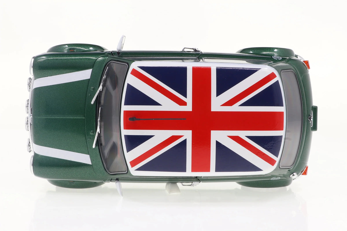 Solido 1997 Mini Cooper Sport British Racing Green & Flag 1:18