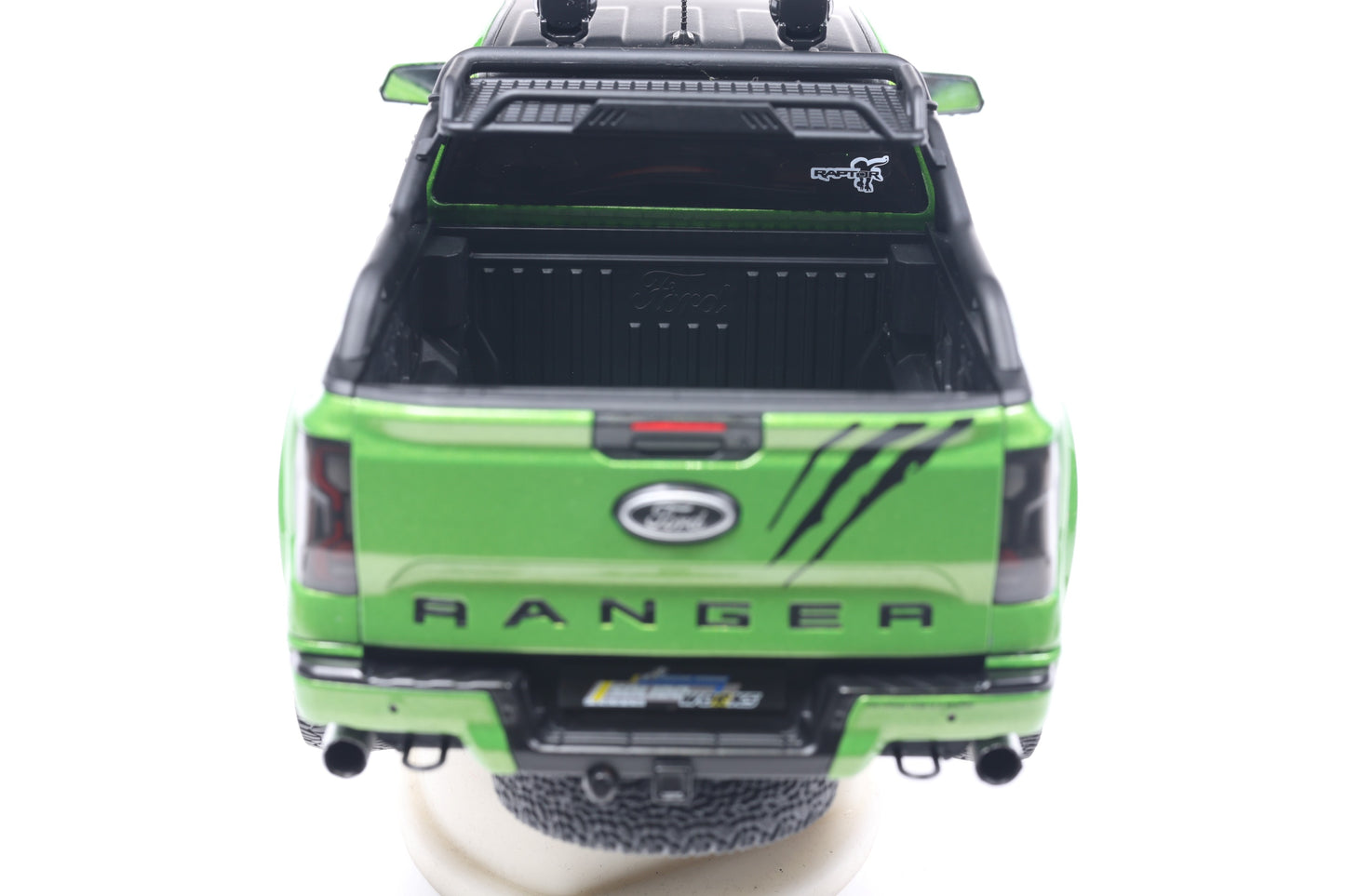 Solido 2024 Ford Ranger Raptor Crew Cab Pickup Truck Green Metallic 1:18