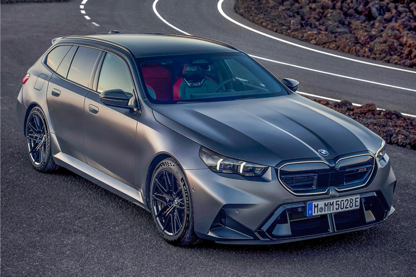 Minichamps 2024 BMW M5 Touring Wagon (G99) Frozen Deep Grey Metallic 1:18