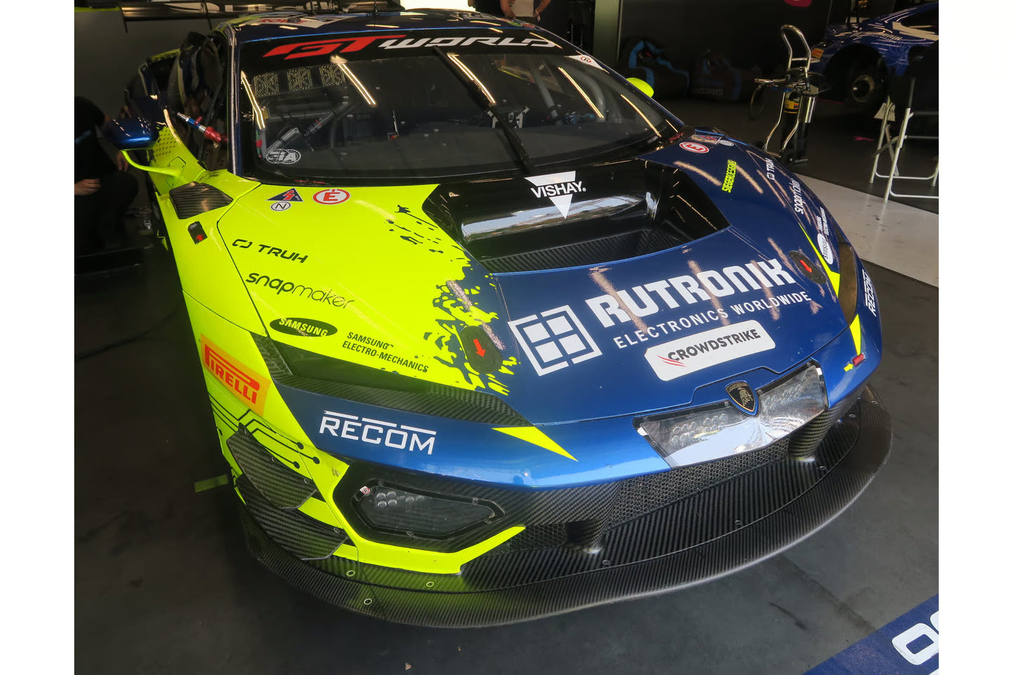 Spark-Model Lamborghini Temerario GT3 #96 Team Rutronik Racing 24hr Spa 2026 1:18 WITH DISPLAY