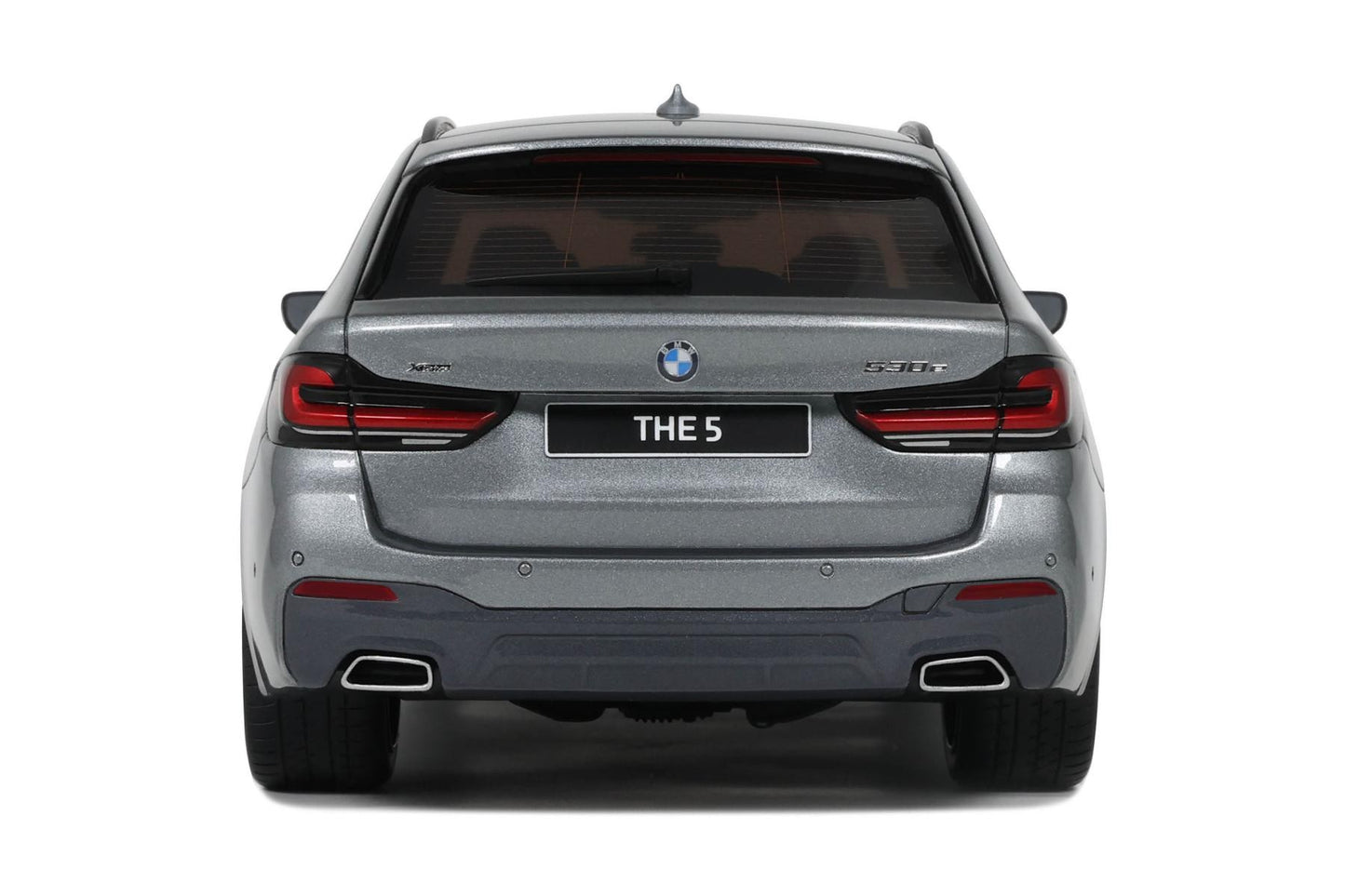 GT Spirit 2023 BMW 530E (G60) Xdrive M Sport Touring Wagon Grey Metallic 1:18