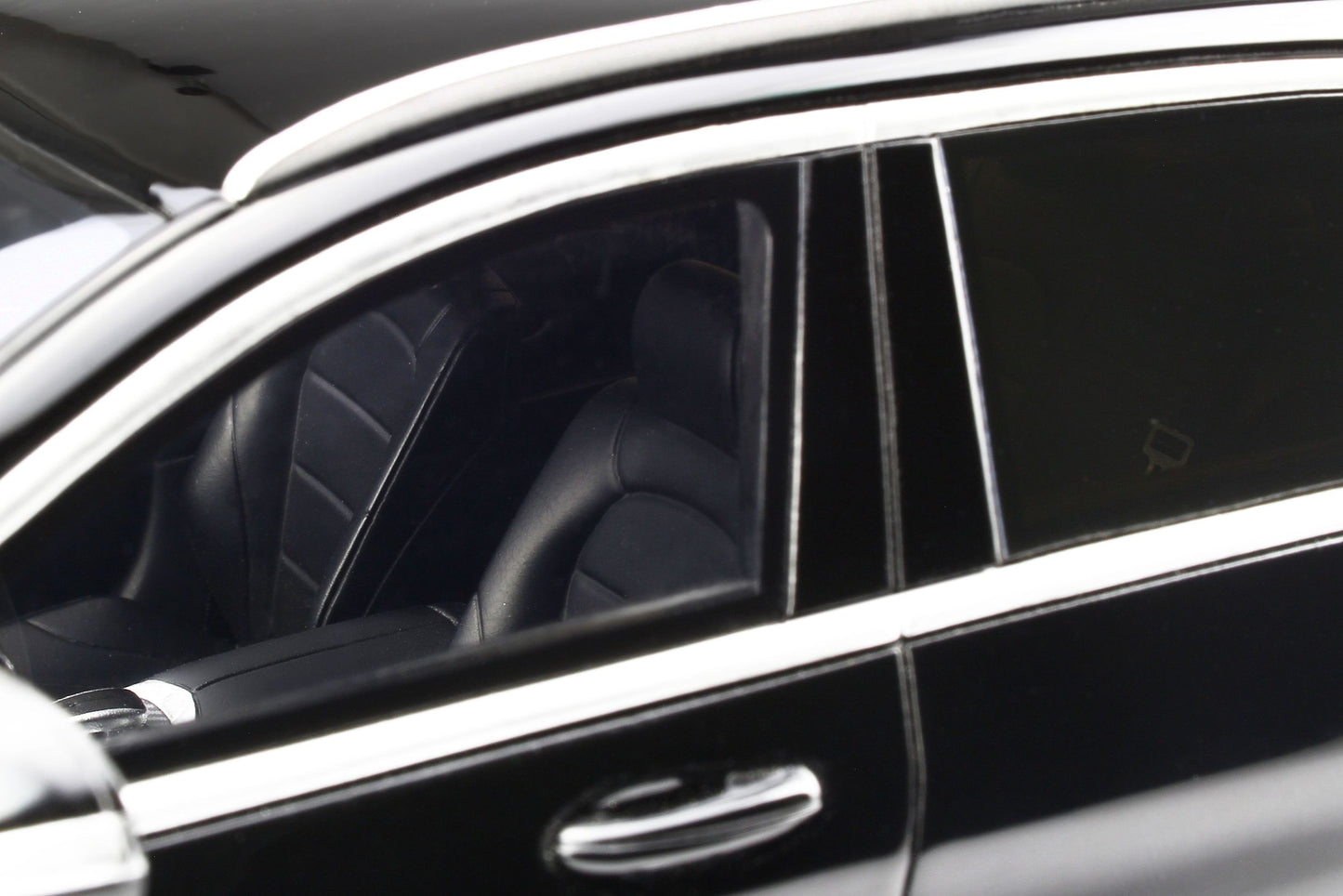 GT Spirit 2015 Brabus Mercedes Benz C250 AMG S205 T-Model Break B25 Wagon Obsidian Black 1:18