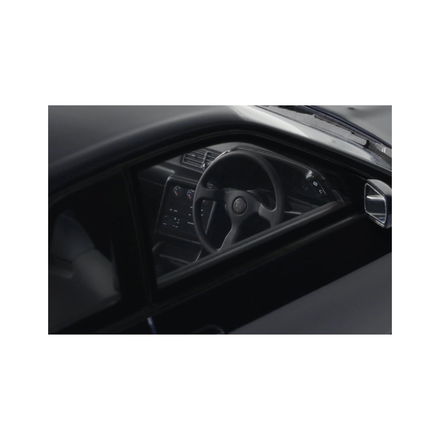 Otto 1993 Nissan Skyline GT-R R32 (BNR32) Dark Blue Pearl TH1 1:18