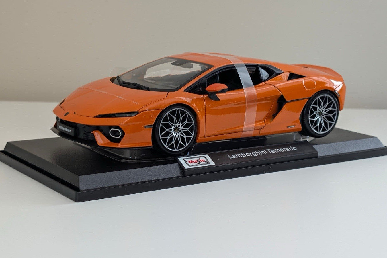 Maisto 2025 Lamborghini Temerario Orange Metallic 1:18 – STM Diecast