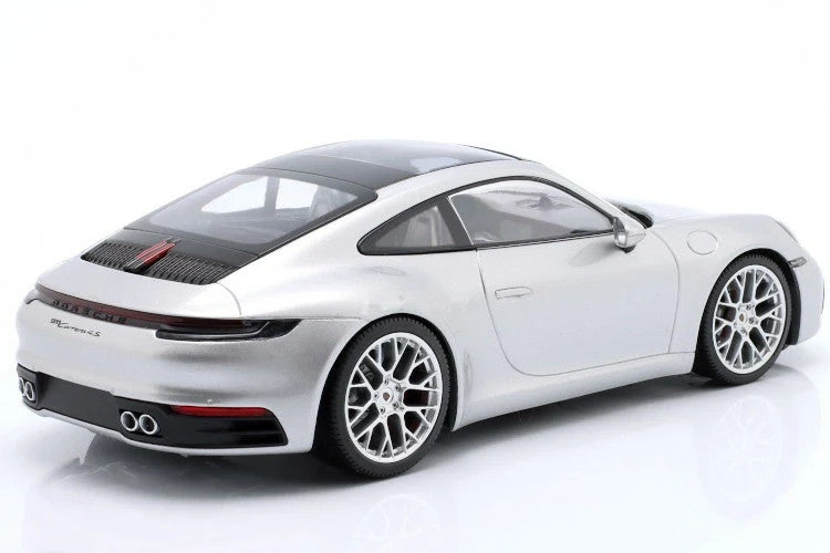 Minichamps 2023 Porsche 911 992 Carrera 4S GT Silver Metallic 1:18