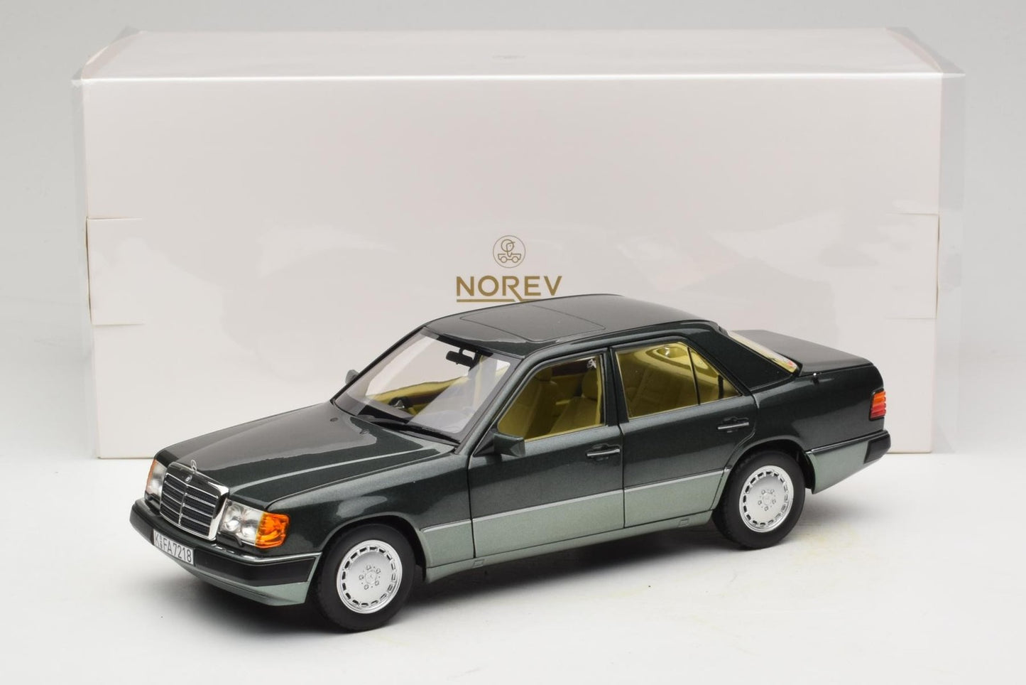 Norev 1990 Mercedes-Benz E Class 230E AMG (W124) Night Green Metallic 1:18