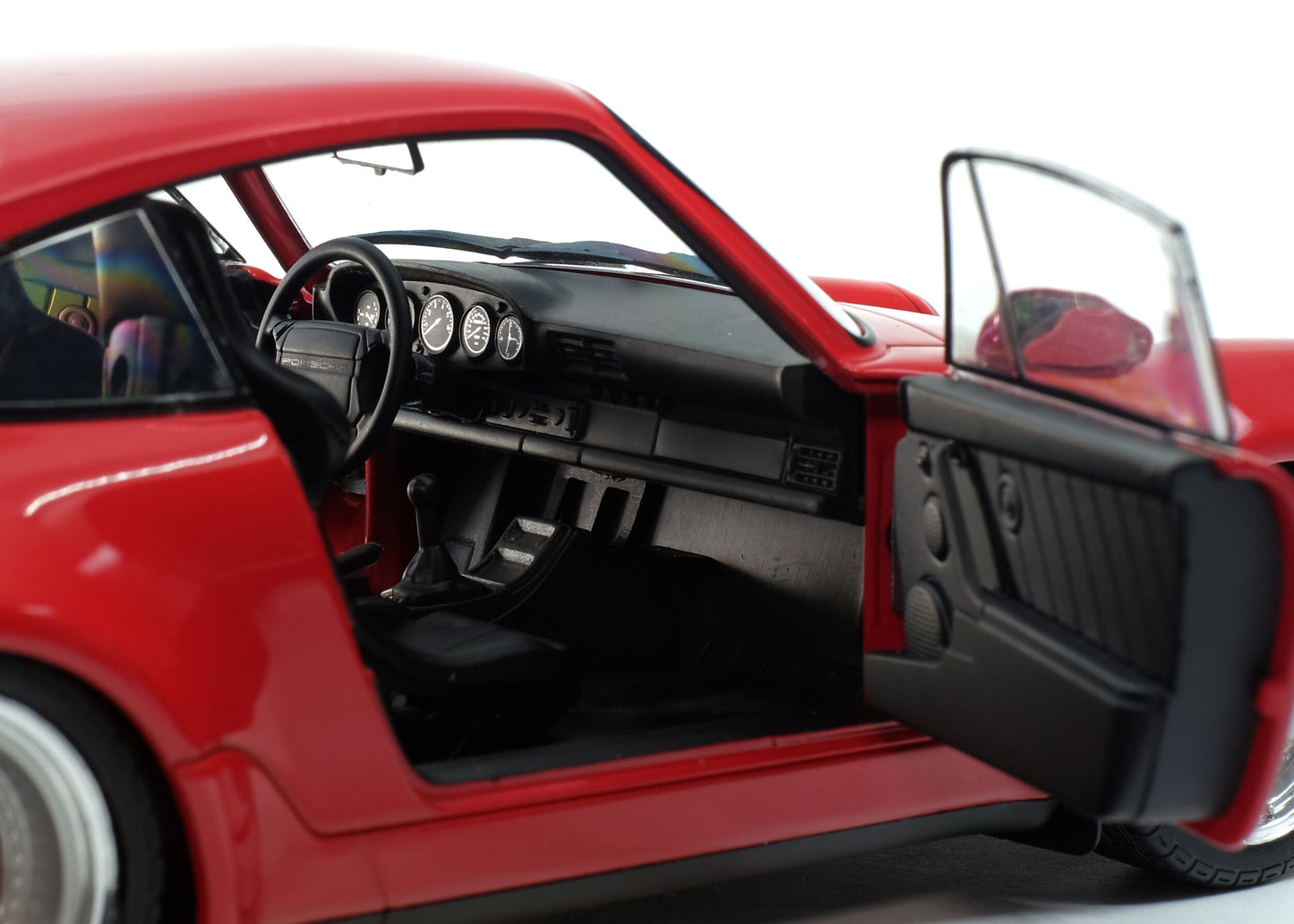 Solido 1990 Porsche 911 (964) Turbo 3.6 Indian Red 1:18