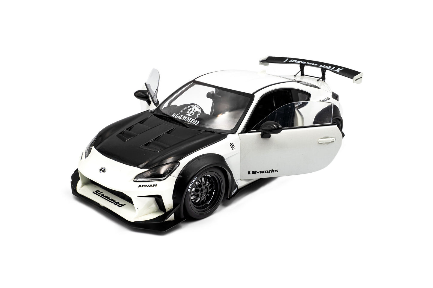 Solido 2024 Toyota GR86 LBWK Body Kit Pearl White 1:18