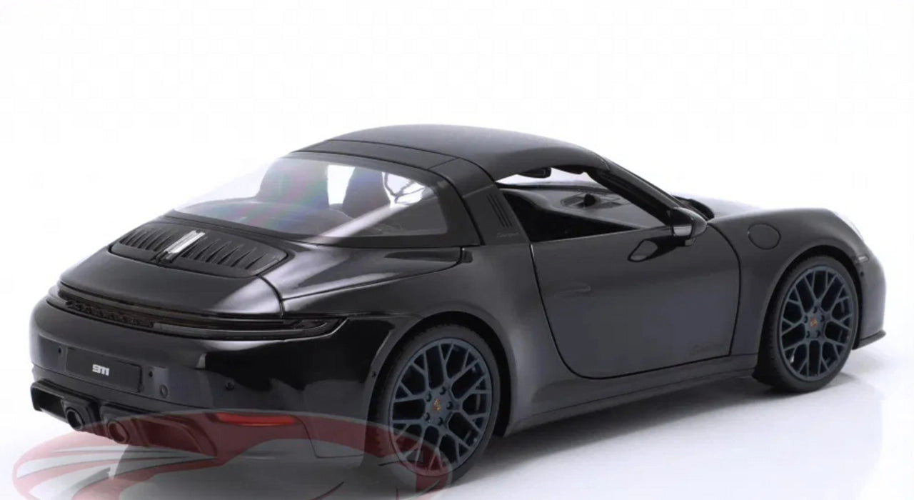 Maisto Porsche 911 992.2 Targa 4 GTS Hybrid Black 1:18