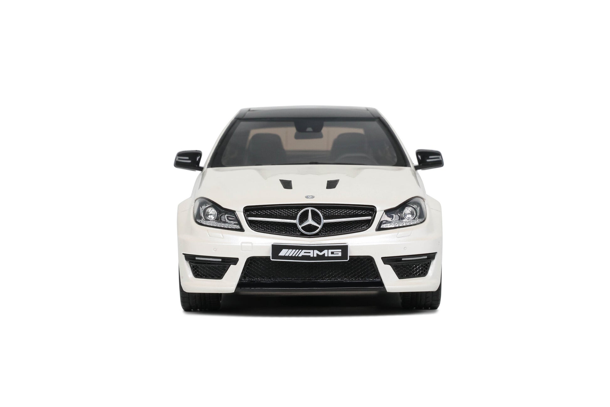 Supercar in camouflage - C63 S as a model in 1:18 Supercar in camouflage - C63 S as a model in 1:18