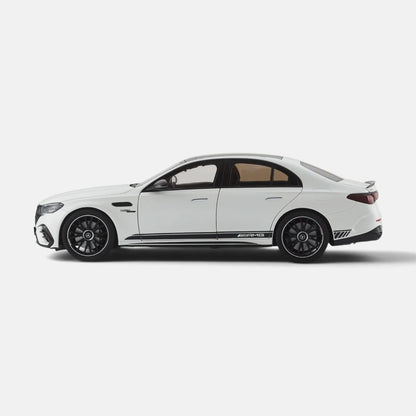NZG Mercedes Benz E53 Hybrid AMG 4Matic Sedan (W214) Edition One White 1:18