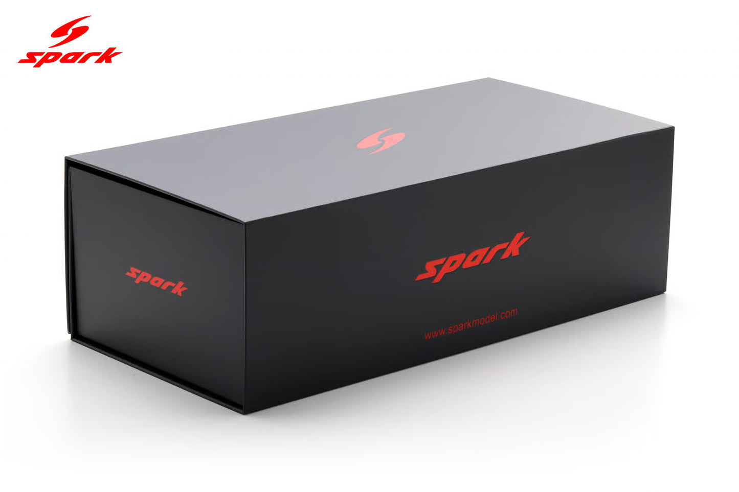 Spark Model Chevrolet Corvette C8 Z06 GT3.R #13 AWA Racing 2025 IMSA Le Mans 24hrs Red 1:18 WITH DISPLAY