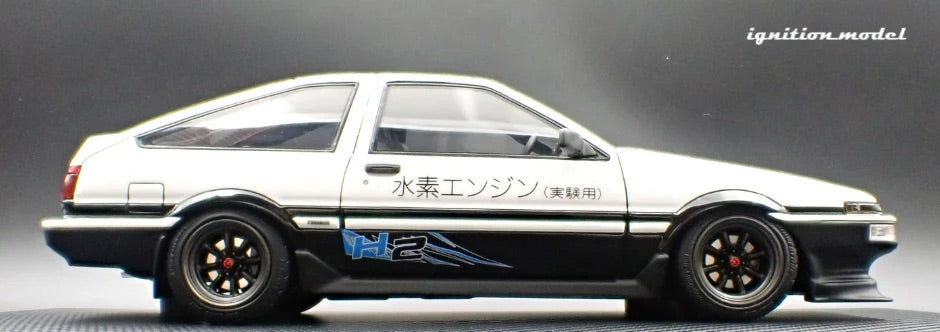 Ignition-Model Toyota Sprinter Trueno 3dr (AE86) H2 White & Black 1:18