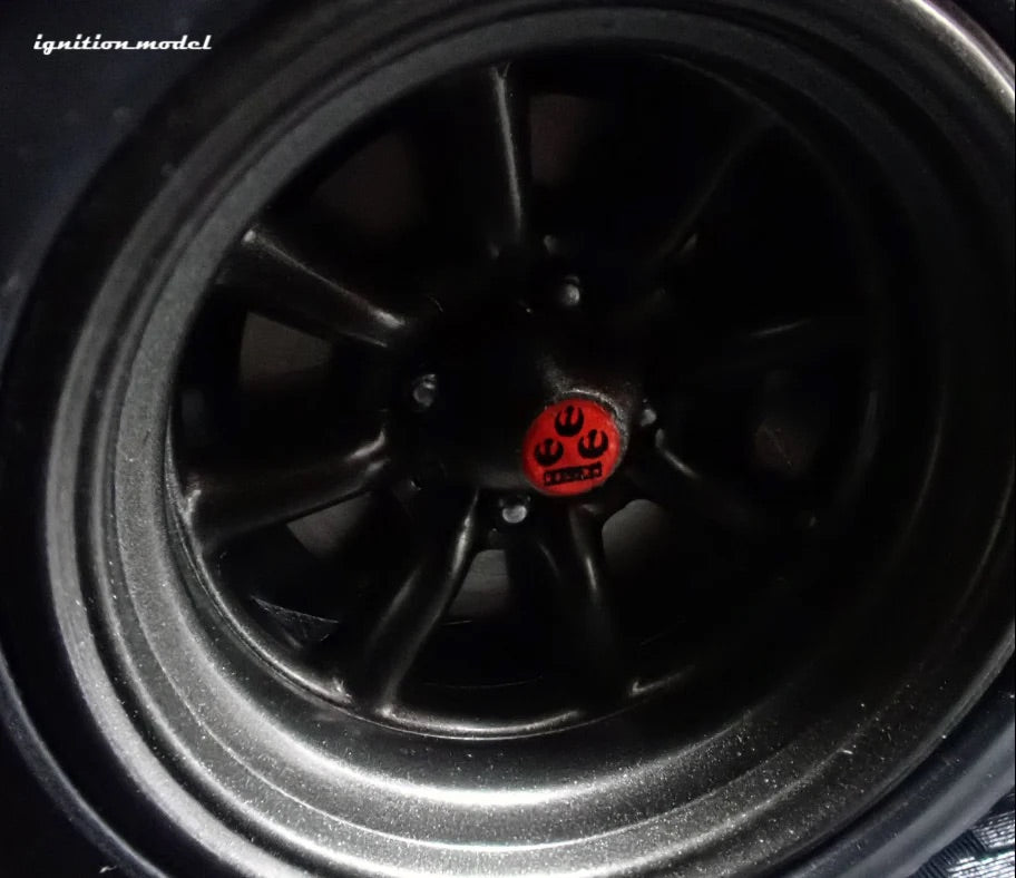 Ignition-Model Toyota Sprinter Trueno 3dr (AE86) H2 White & Black 1:18