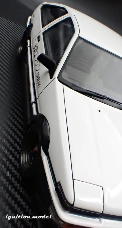 Ignition-Model Toyota Sprinter Trueno 3dr (AE86) H2 White & Black 1:18