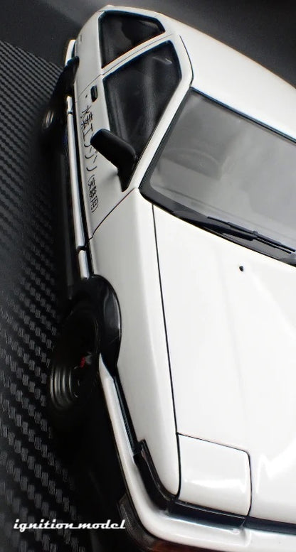 Ignition-Model Toyota Sprinter Trueno 3dr (AE86) H2 White & Black 1:18