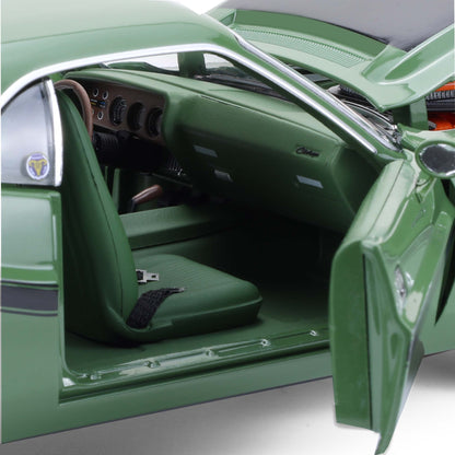 Greenlight 1970 Dodge Challenger R/T Hardtop Hemi (Mr Norm's) F8 Green 1:18