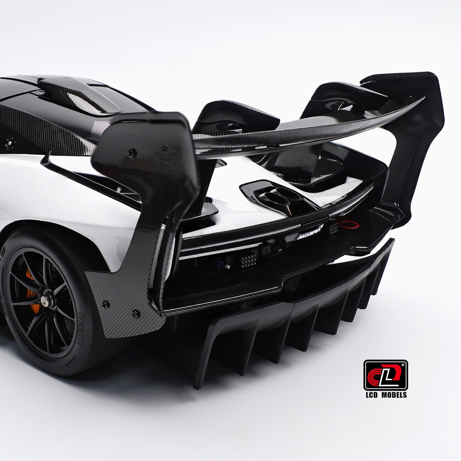 LCD Mclaren Senna GTR White 1:18 – STM Diecast