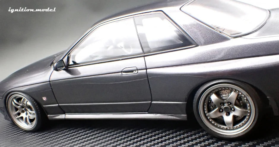 Ignition-Model Nissan Skyline GT-R R32 (BN32) V-Spec II Initial D Gun Grey Metallic 1:18