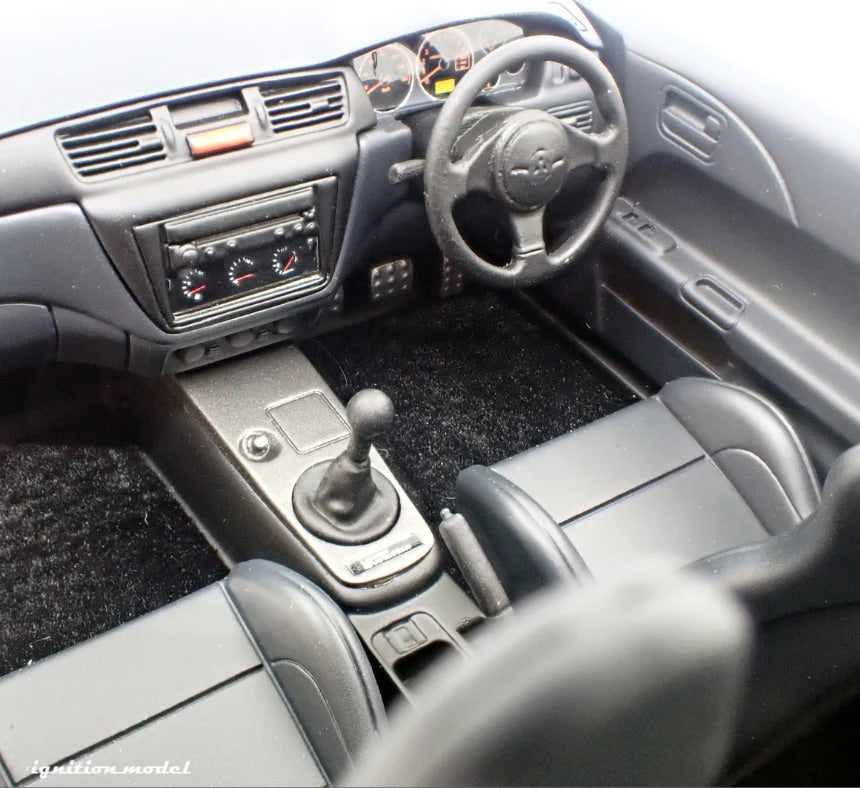 Ignition-Model Mitsubishi Lancer Evolution VIII MR (CT9A) Red 1:18