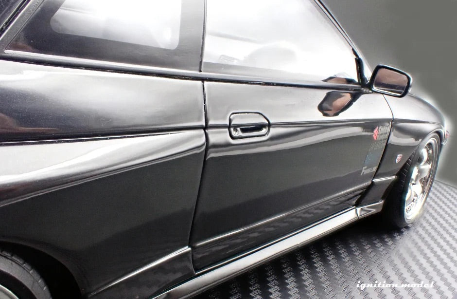 Ignition-Model Nissan Skyline GT-R R32 (BN32) V-Spec II Initial D Black 1:18