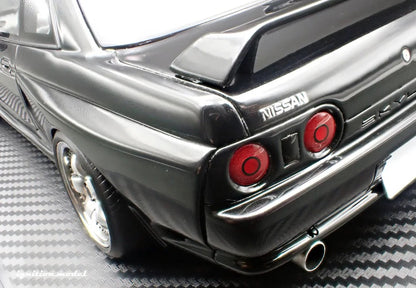 Ignition-Model Nissan Skyline GT-R R32 (BN32) V-Spec II Initial D Black 1:18