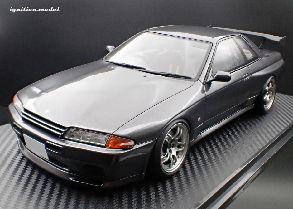 Ignition-Model Nissan Skyline GT-R R32 (BN32) V-Spec II Initial D Gun Grey Metallic 1:18