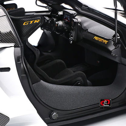 LCD Mclaren Senna GTR White 1:18