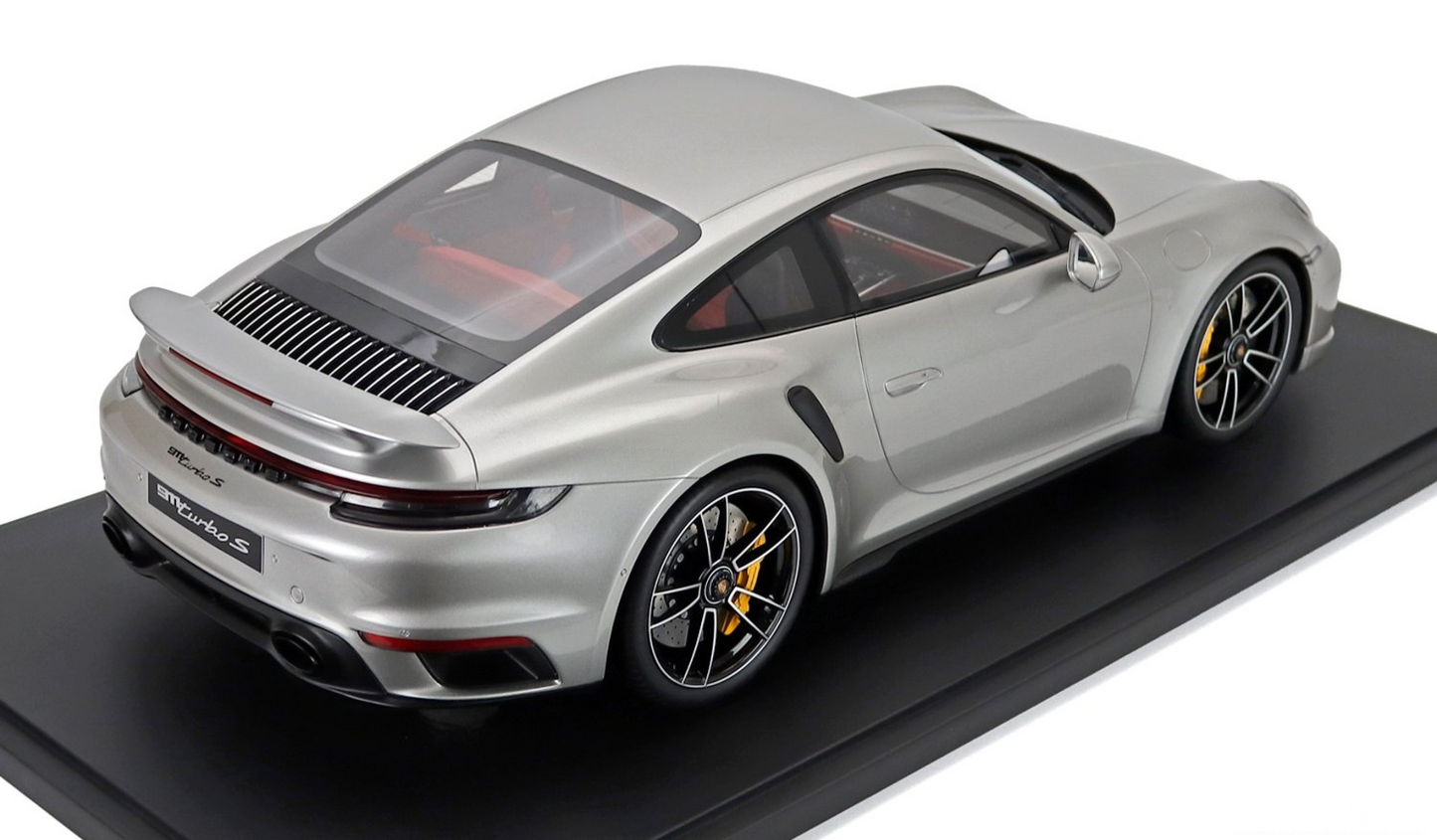 GT Spirit 2020 Porsche 911 992 Turbo S GT Silver 1:8