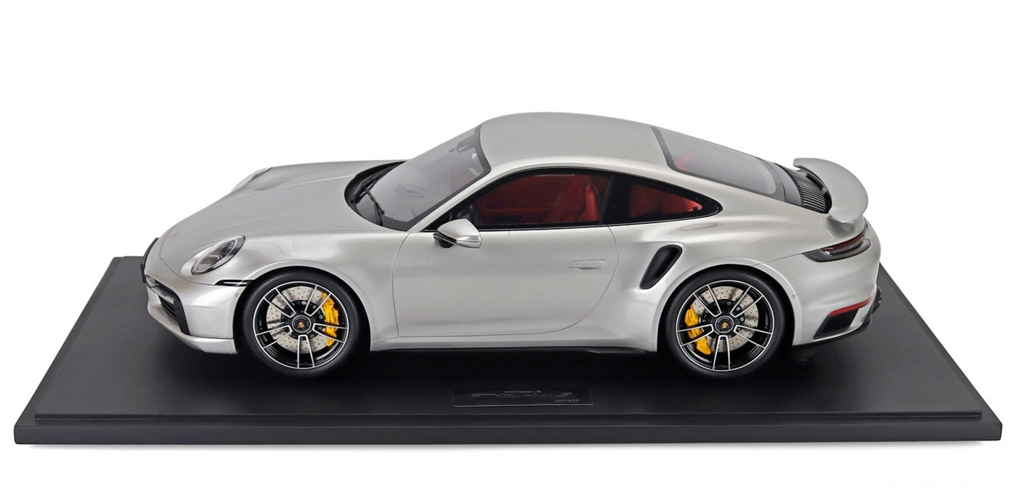 GT Spirit 2020 Porsche 911 992 Turbo S GT Silver 1:8