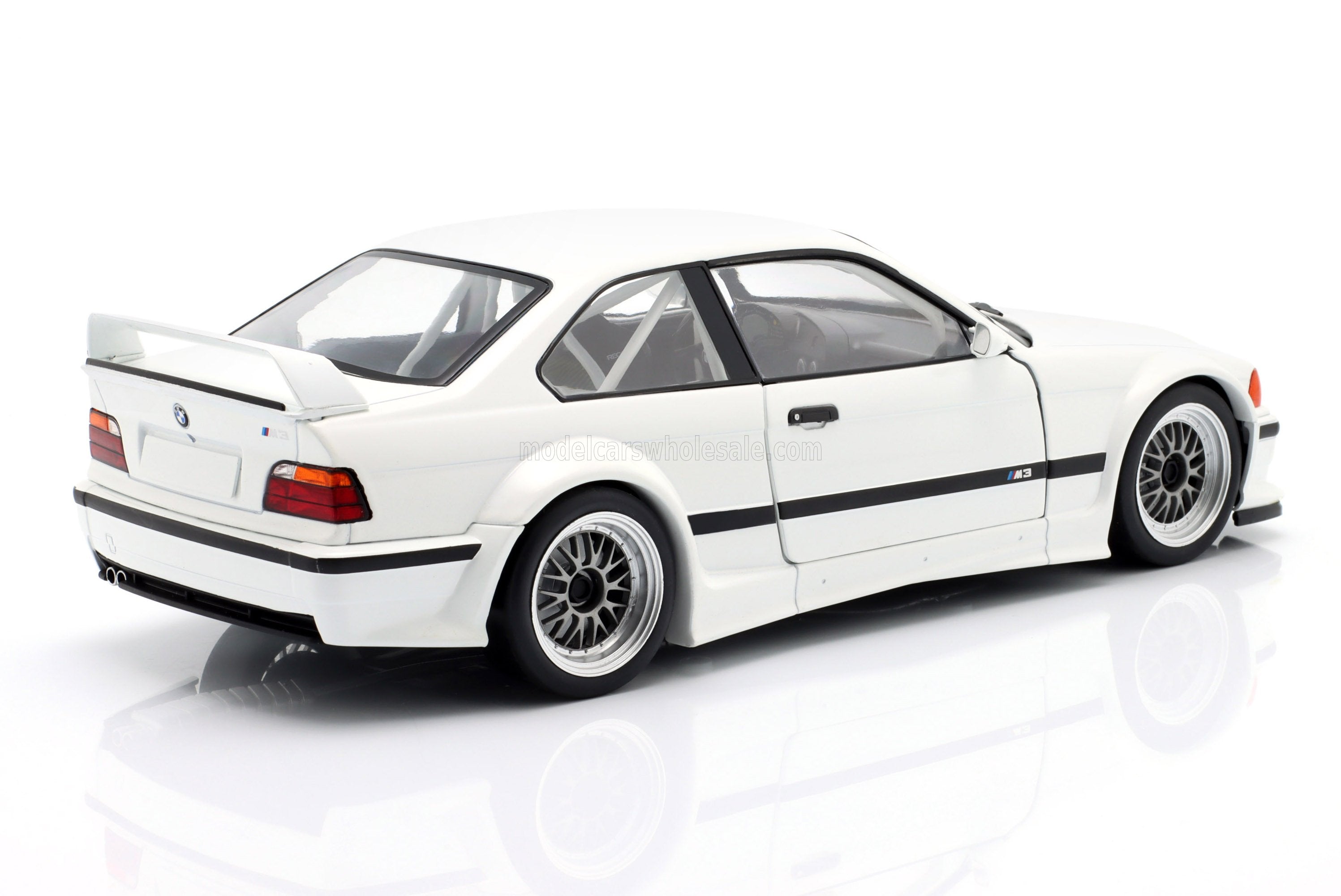 Werk83 1993 BMW M3 E36 GTR Plain Body Version White 1:18