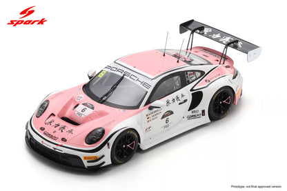 Spark-Model Porsche 911 992 GT3 R #6 Origine Motorsport 5th Suzuka 1000km 2025 1:18 WITH DISPLAY