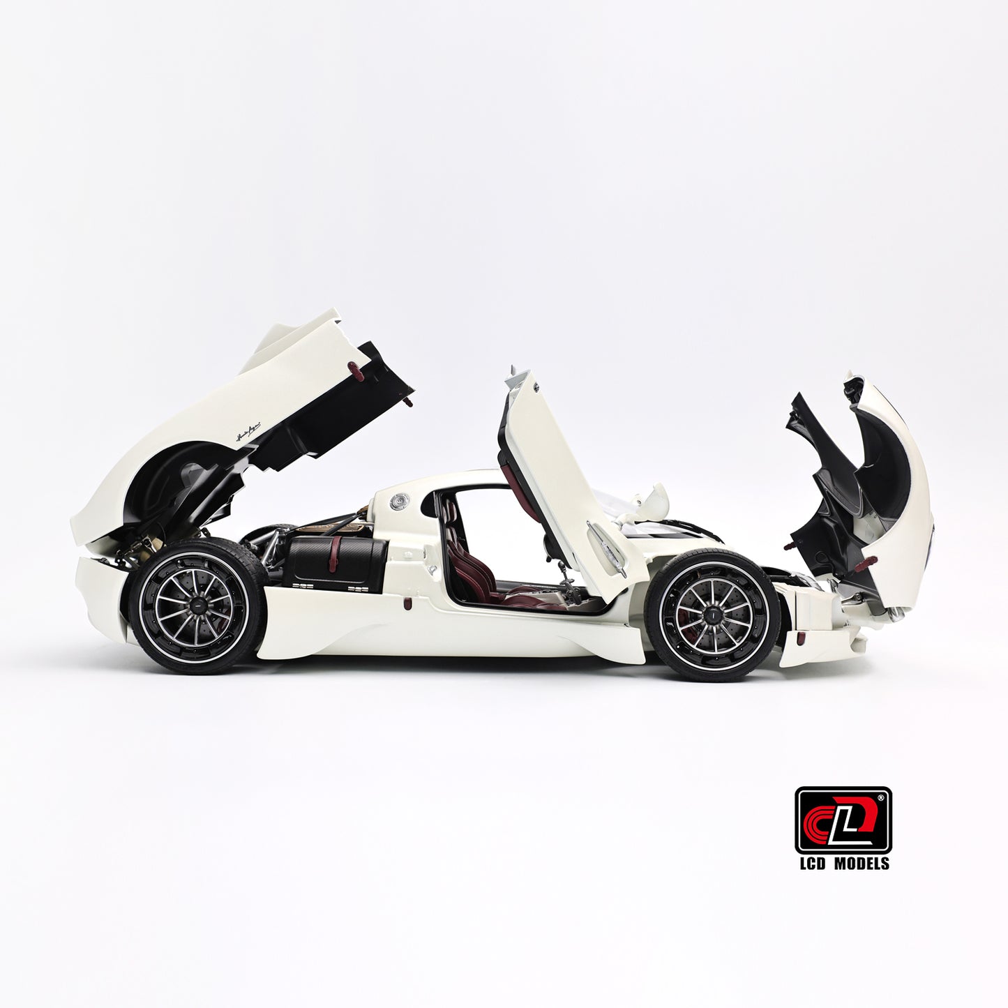 LCD Pagani Utopia Matte Pearl White 1:18