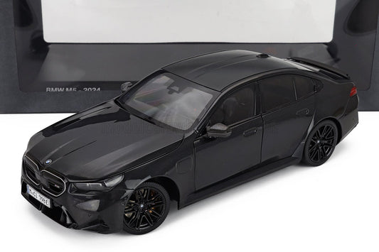 Minichamps 2024 BMW M5 (G90) Sophisto Grey Metallic 1:18 DEALER EDITION