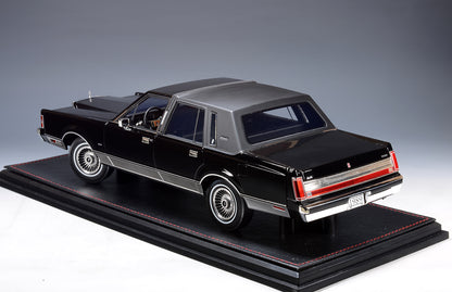 GLM Models 1989 Lincoln Town Car Signature Series Black 1:18