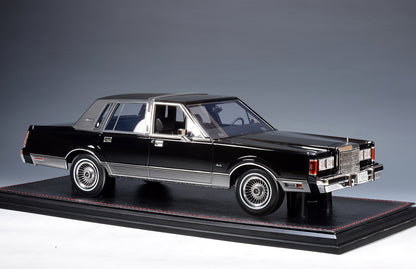 GLM Models 1989 Lincoln Town Car Signature Series Black 1:18